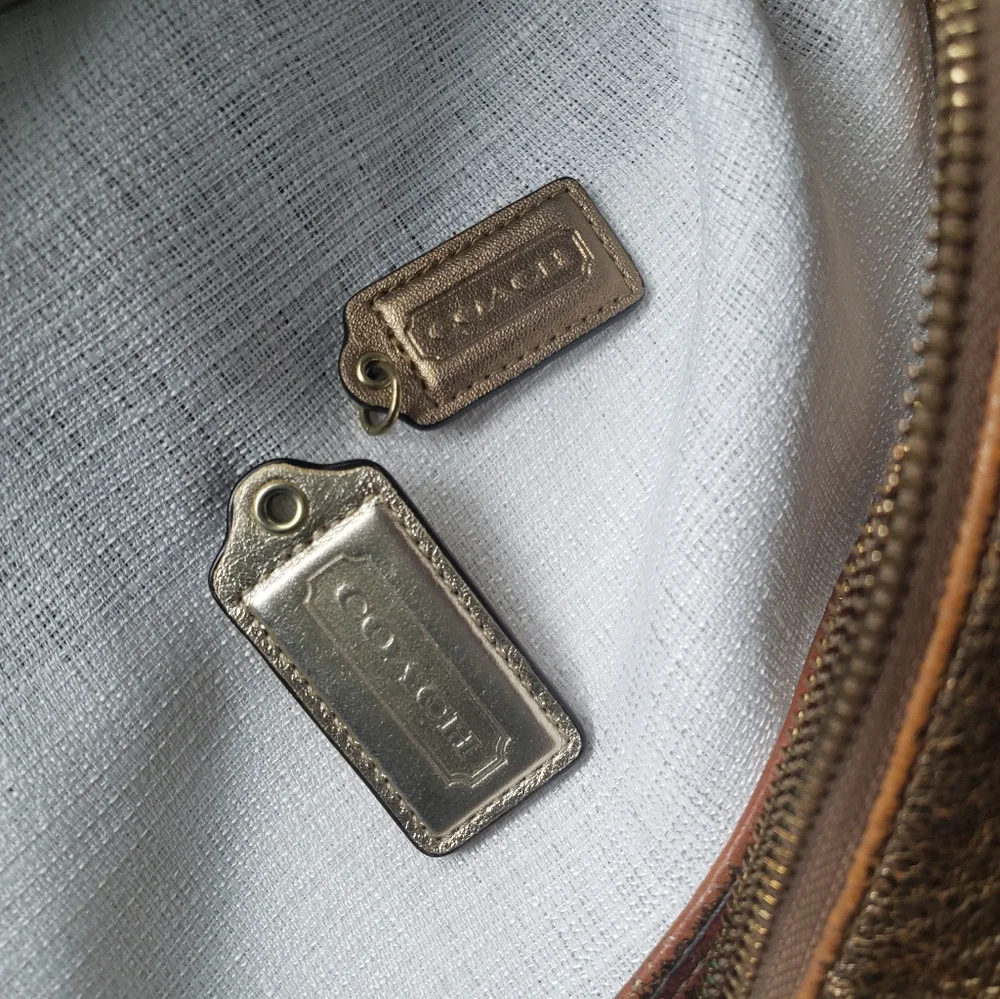 Coach poppy crossbody/hobo bag gold - Picture 8 of 10